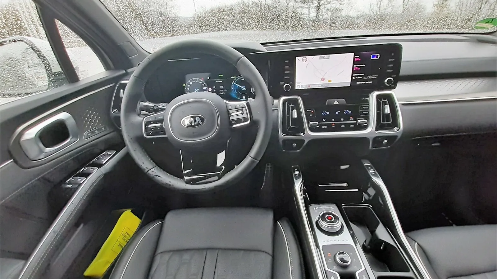 Digitale Instrumente und ein modernes, ansprechendes Cockpit im Kia Sorento PHEV.