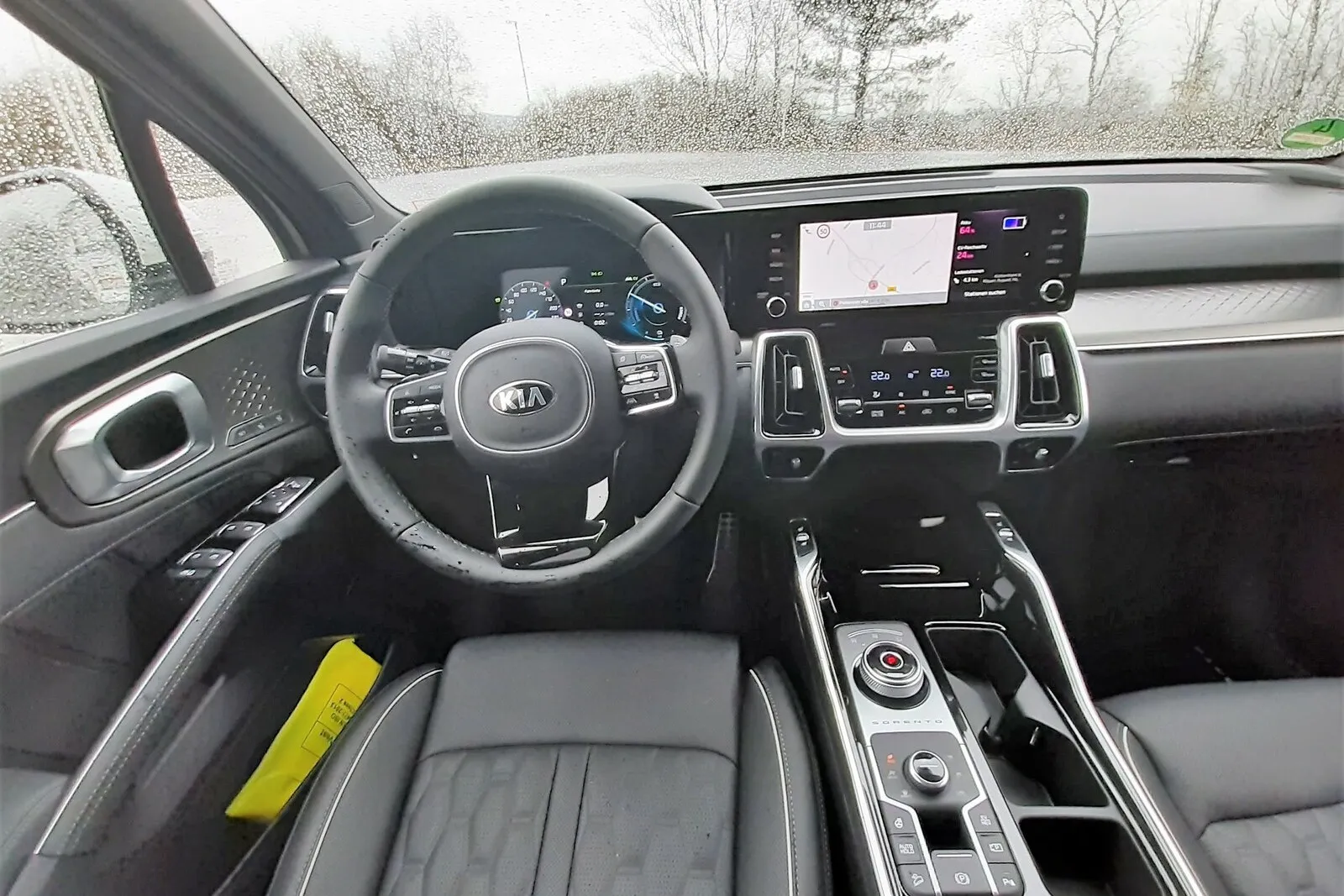 Digitale Instrumente und ein modernes, ansprechendes Cockpit im Kia Sorento PHEV.