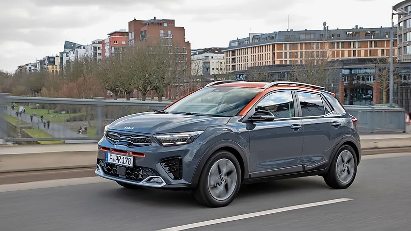 Kia Stonic 1.0 T-GDI OPF Mildhybrid: Für das 120-PS-SUV werden in drei Jahren insgesamt rund knapp 1.130 Euro fällig.