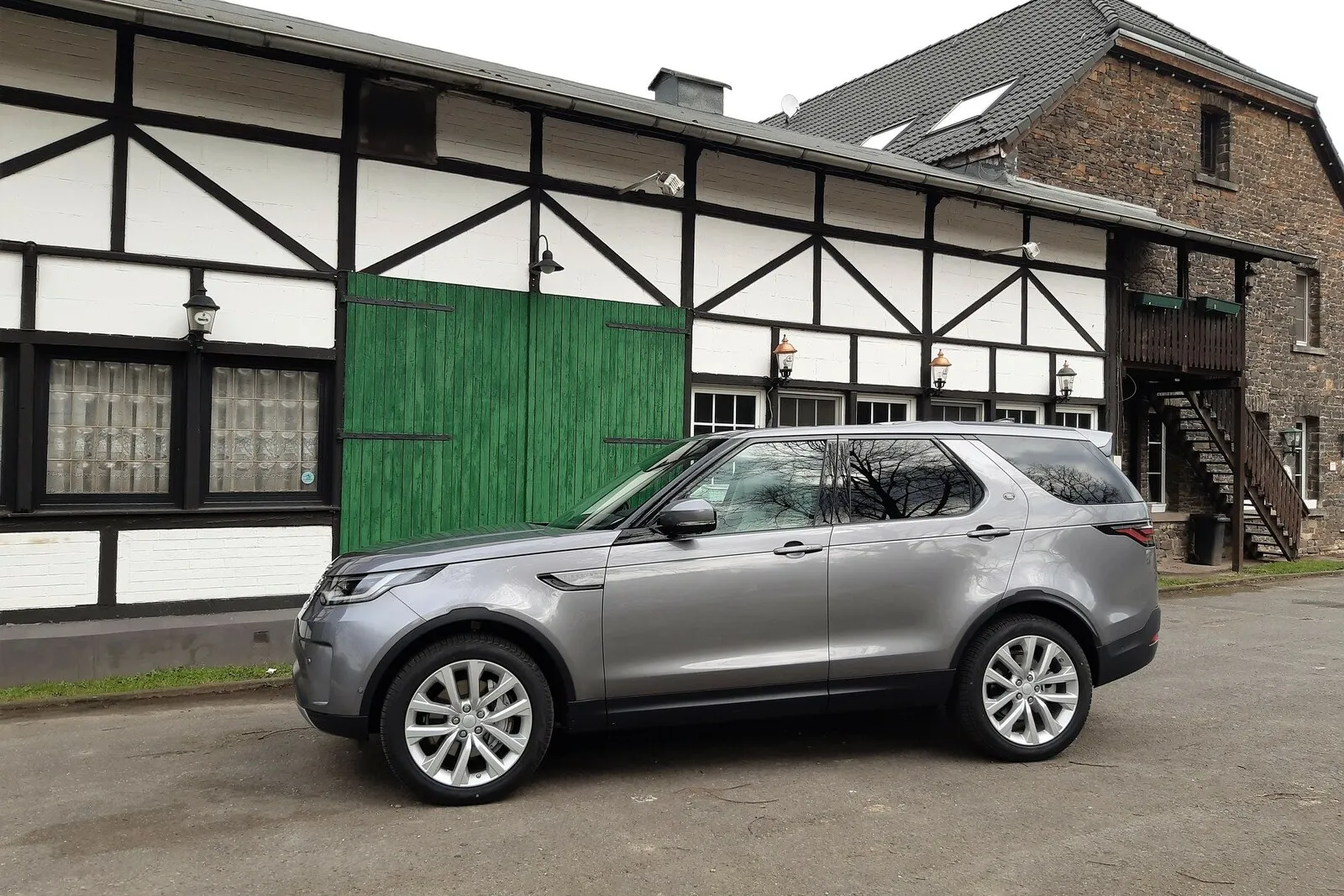 Seit mehr als 30 Jahren im Modellprogramm: der Land Rover Discovery.
