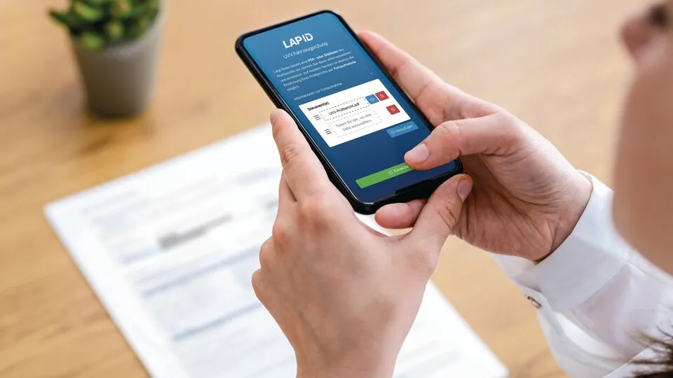 Lap ID: Prüfberichte lassen sich künftig auch mit dem Smartphone fotografieren und dann im System hochladen.