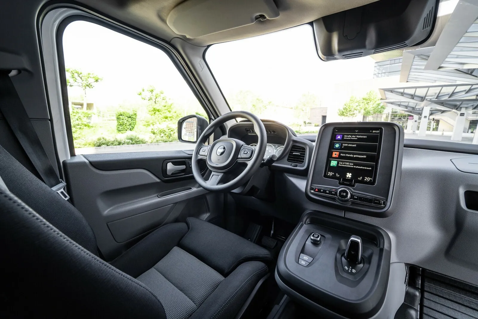 LEVC ist Geely-Tochter. Viel Technik teilt sich der LEVC VN% daher mit Volvo, unter anderem das Interieur.