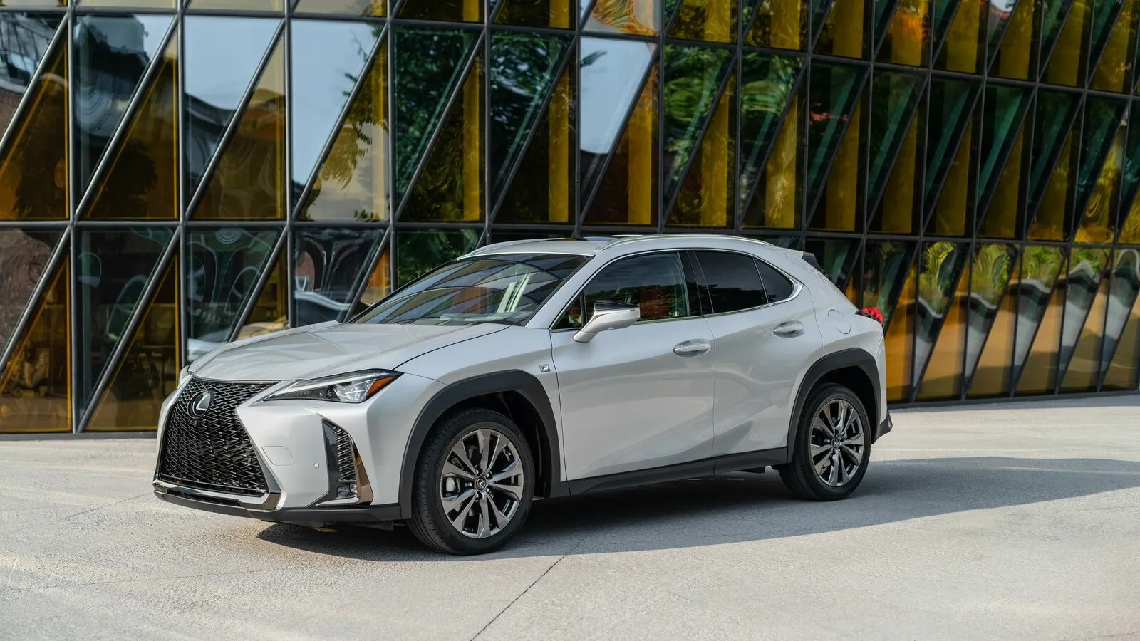 Platz 3 mit 49,5 Prozent Händlereinkaufswert: der Lexus UX 250h AWD Business Edition.