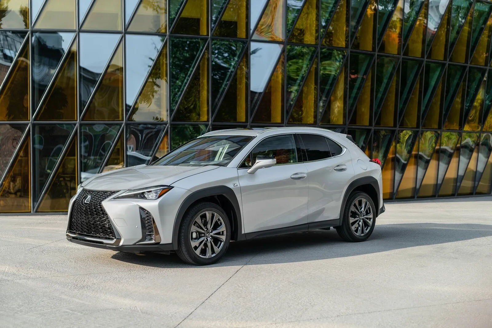 Platz 3 mit 49,5 Prozent Händlereinkaufswert: der Lexus UX 250h AWD Business Edition.