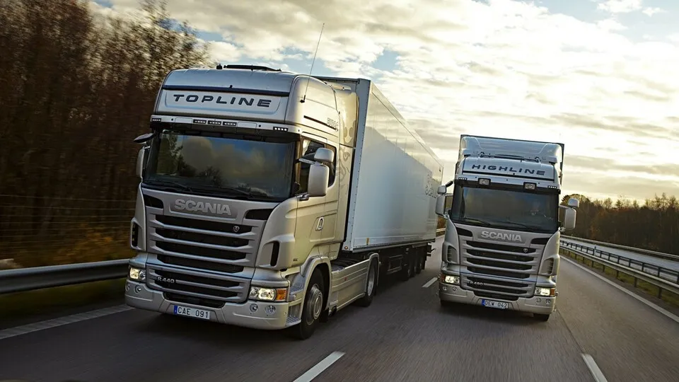 Die Lkw-Maut läuft künftig auch übers Handy.