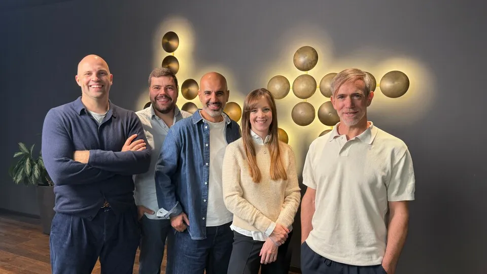 Das Management von Carsync bestehend aus: (v. l.) Dr. Moritz Weltgen, Lars Bachus, Amir Roughani, Natalie Maier und Frank Necker.