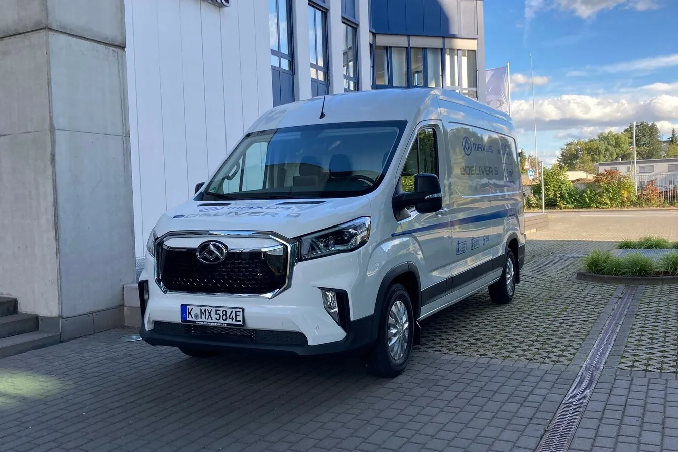 Deutlich chromverziert: der neue Maxus eDeliver 9.