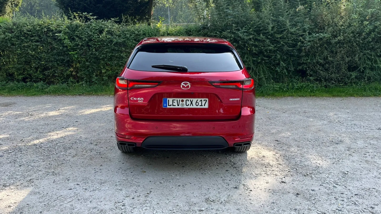 Allradantrieb serienmäßig beim D 254 – Heckpartie des CX-60 AWD