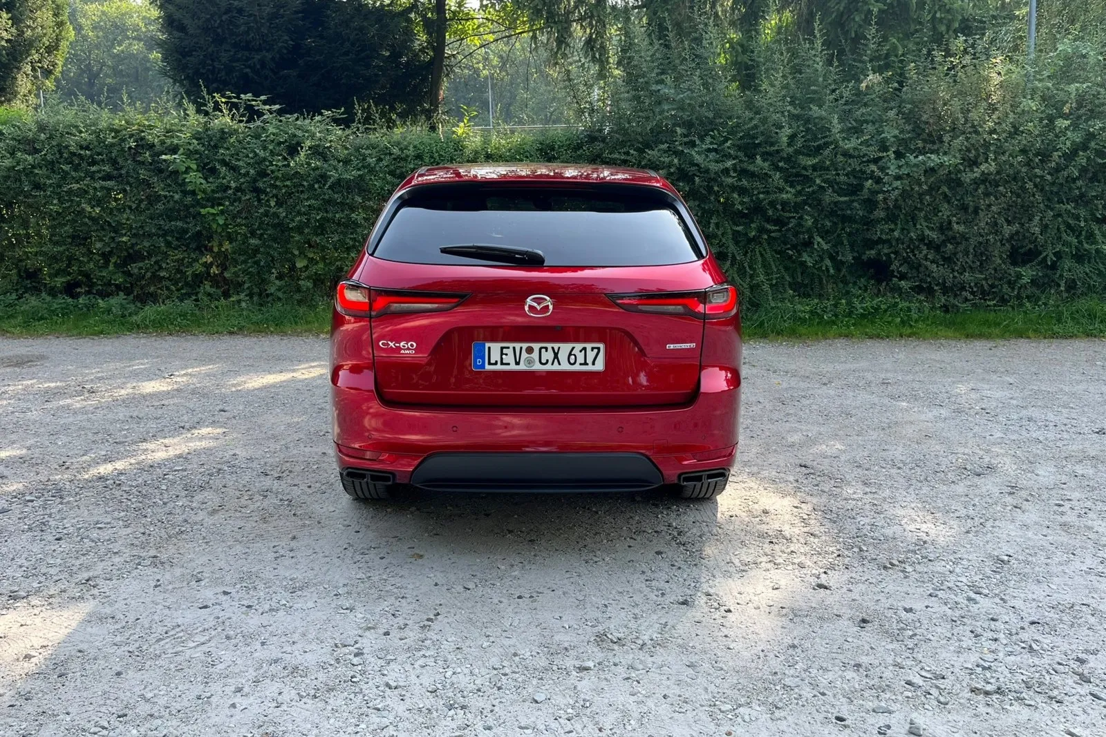 Allradantrieb serienmäßig beim D 254 – Heckpartie des CX-60 AWD