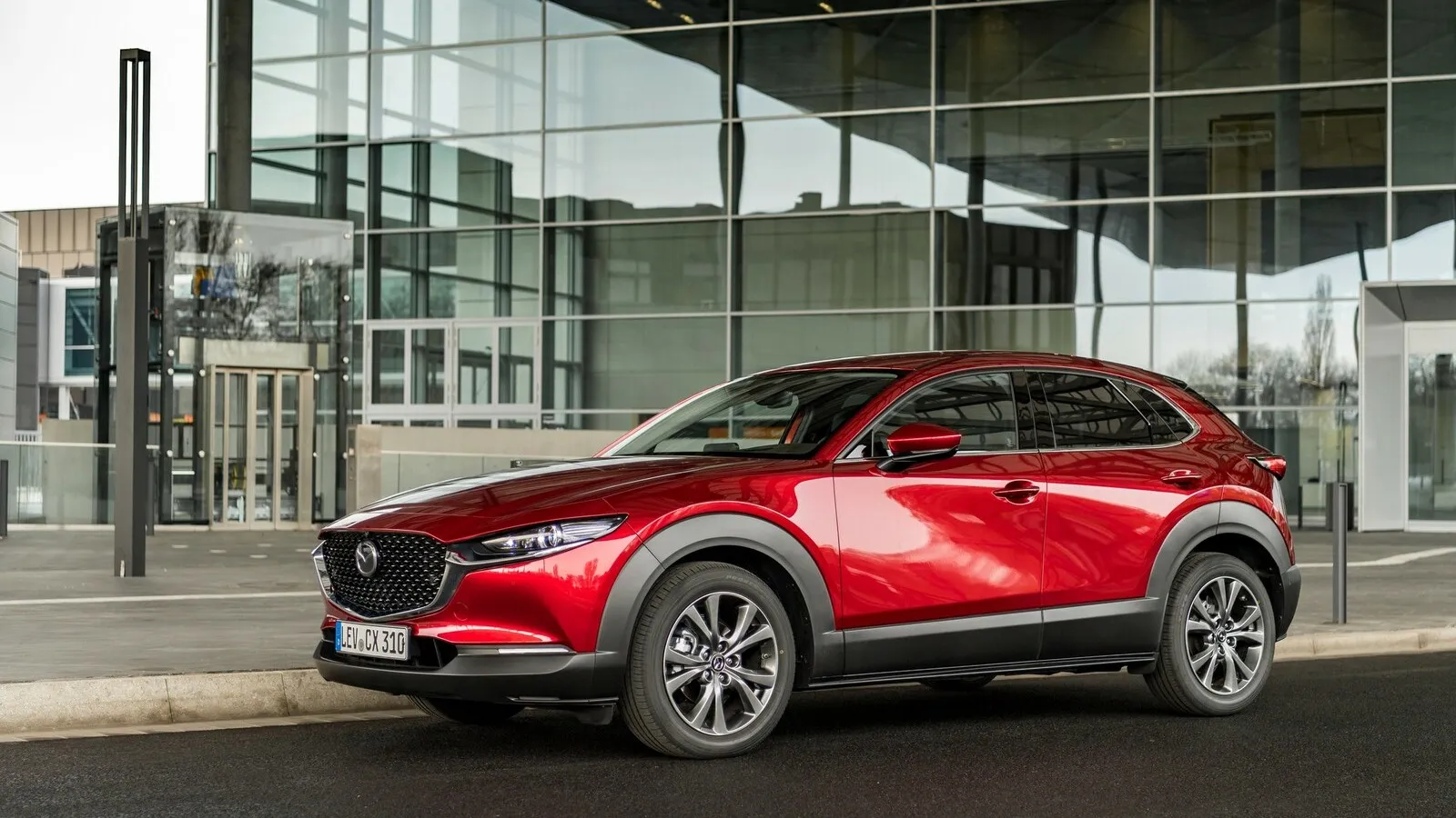 Platz 11 mit 46,9 Prozent Händlereinkaufswert: der Mazda CX-30 2.0 Skyactiv-X AWD Selection.