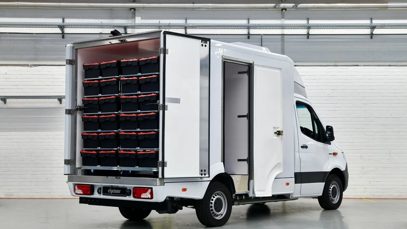 Auch ein Liefermobil für Lebensmittelhändler oder Lieferdienste ist darstellbar.