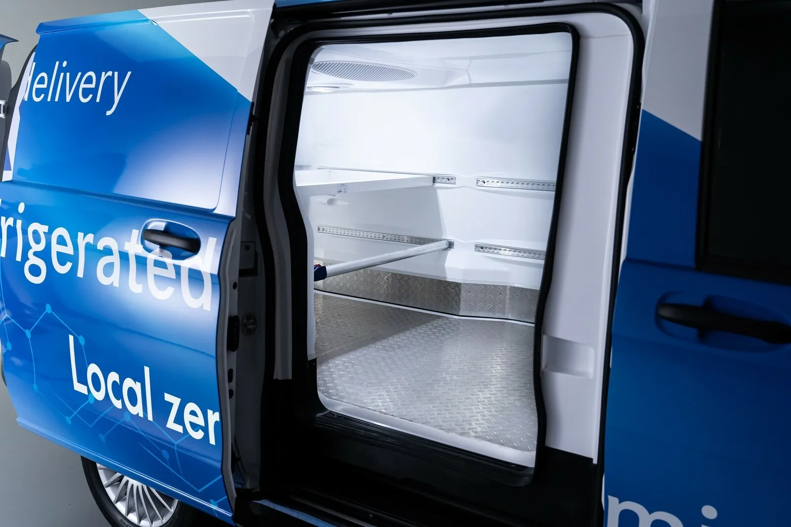 Mercedes-Benz eVito als Kühlfahrzeug.