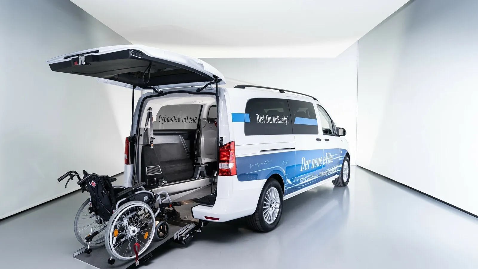 Auch ein Personenförderungsmobil für mobilitätseingeschränkte Menschen ist auf Basis des eVito möglich.
