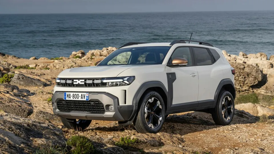 Der neue Dacia Duster konkurriert preislich mit dem Citroen C4.