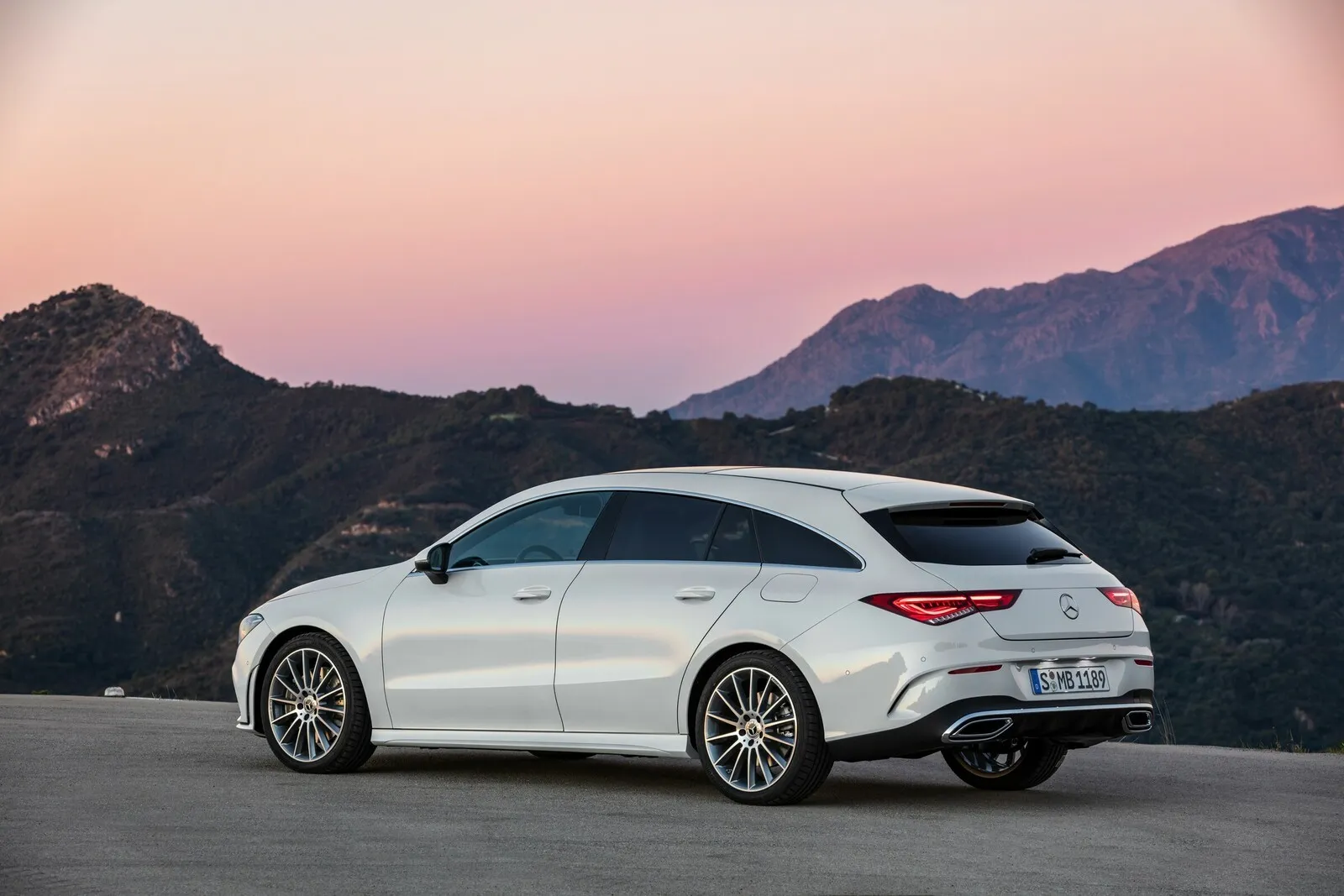 Platz 4 mit 45,5 Prozent Händlereinkaufswert: der Mercedes-Benz CLA 180 Shooting Brake.
