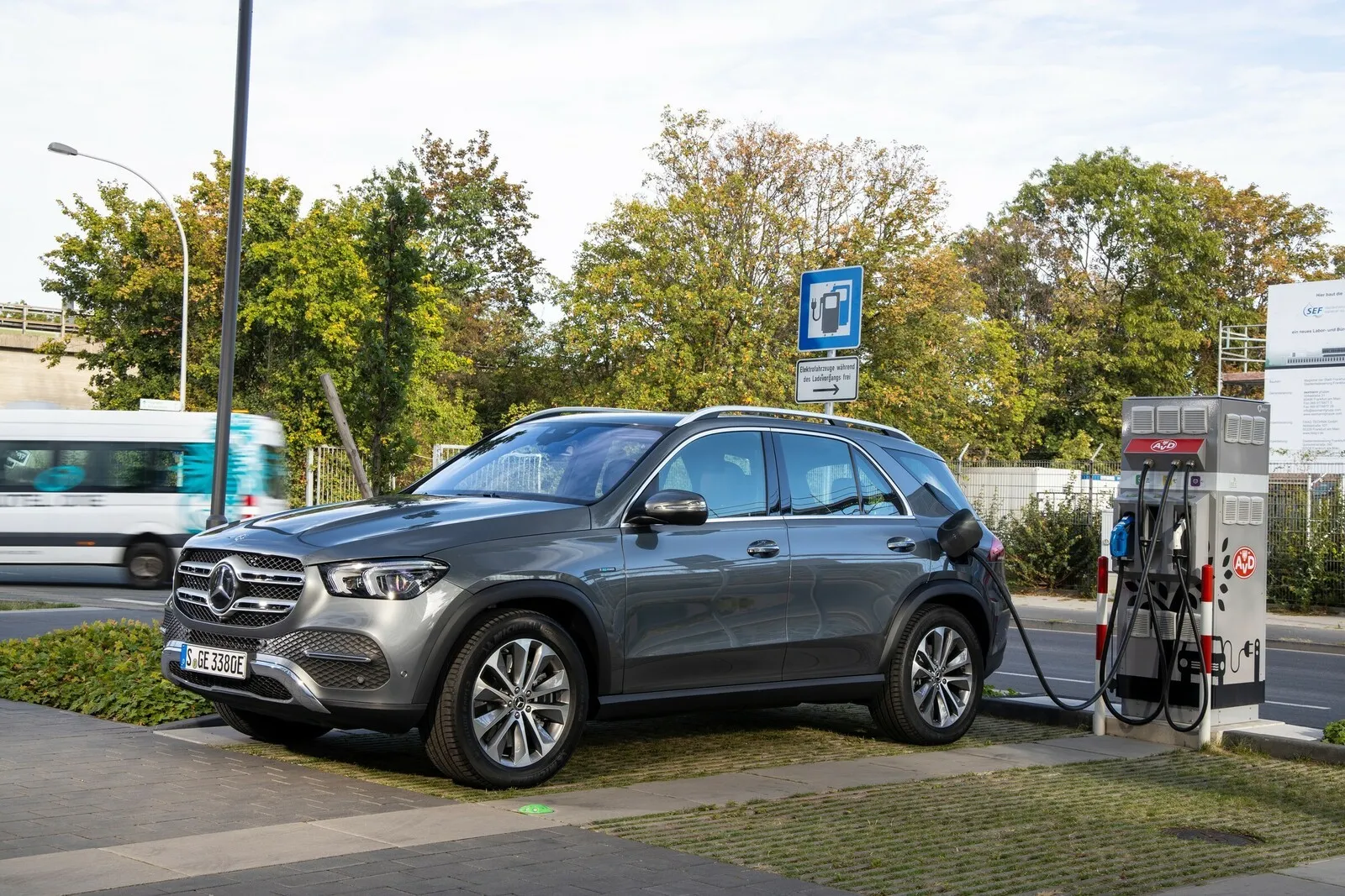 Mercedes-Benz GLE: Als konventionelles SUV sichert sich der 350de 4Matic 9G-Tronic den zweiten Platz in unserem Ranking, der Benziner 350e 4Matic 9G-Tronic den dritten Rang.