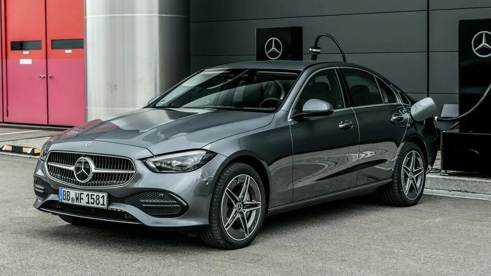 Mercedes bringt die C-Klasse auch in der Neuauflage als Plug-in-Hybrid.