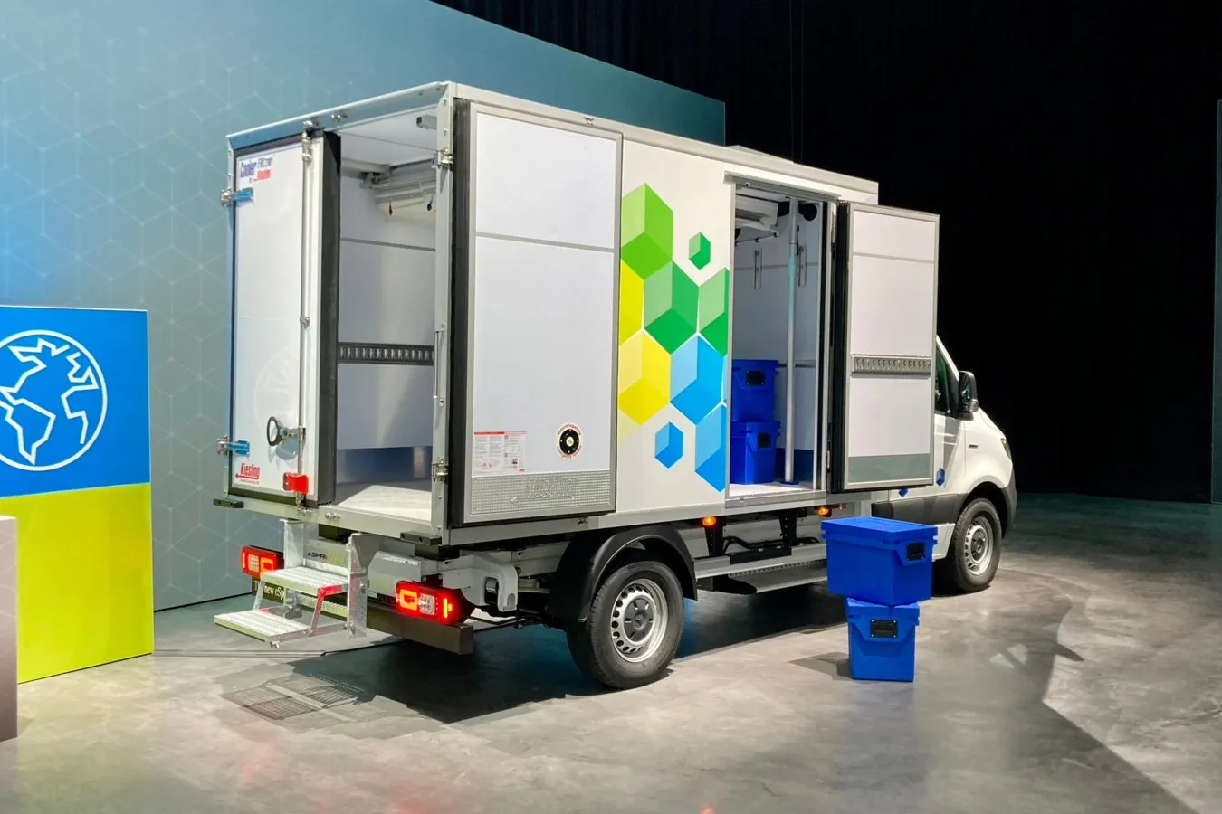 Pritsche oder Koffer – auf Basis des e-Sprinter-Fahrgestells sind viele Aufbauvarianten realisierbar.