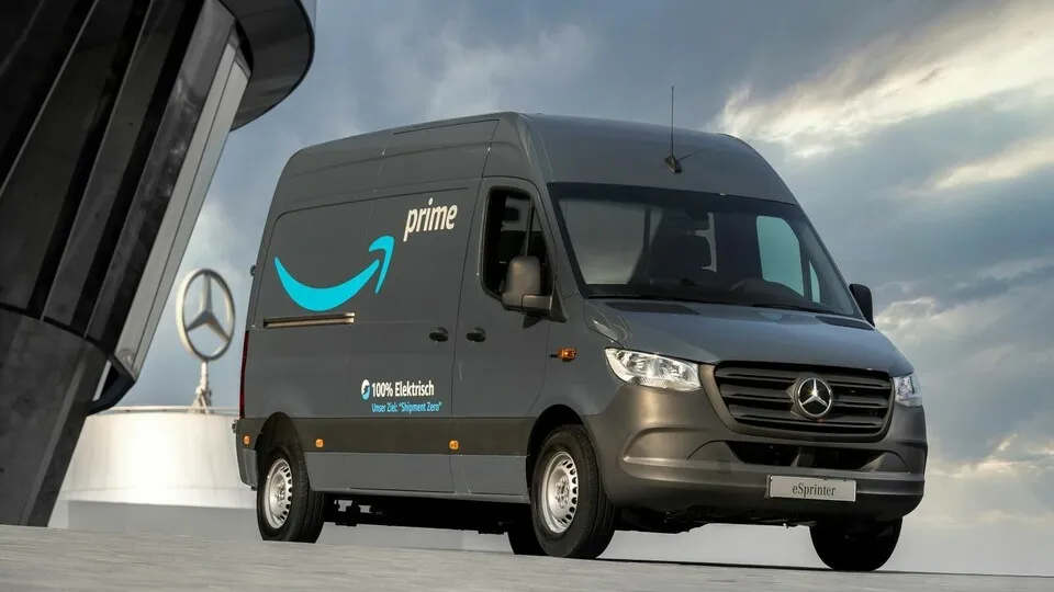 Amazon setzt bei der Paketzustellung auf Mercedes-Transporter mit E-Motor