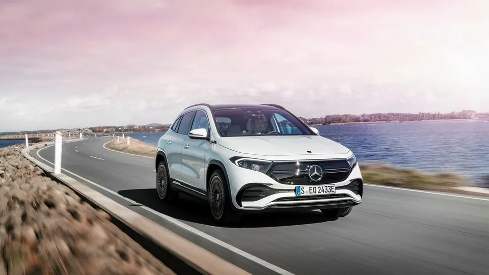 Mercedes präsentiert neues Elektro-SUV EQA