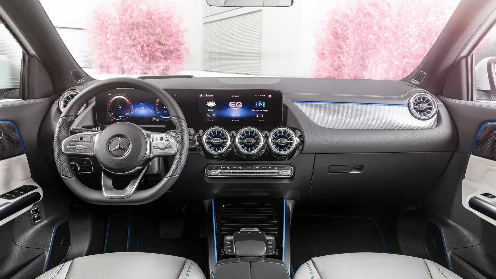 Wer die Option „Wide Screen Cockpit‟  bestellt, erhält zwei 10,25-Zoll-Monitore.