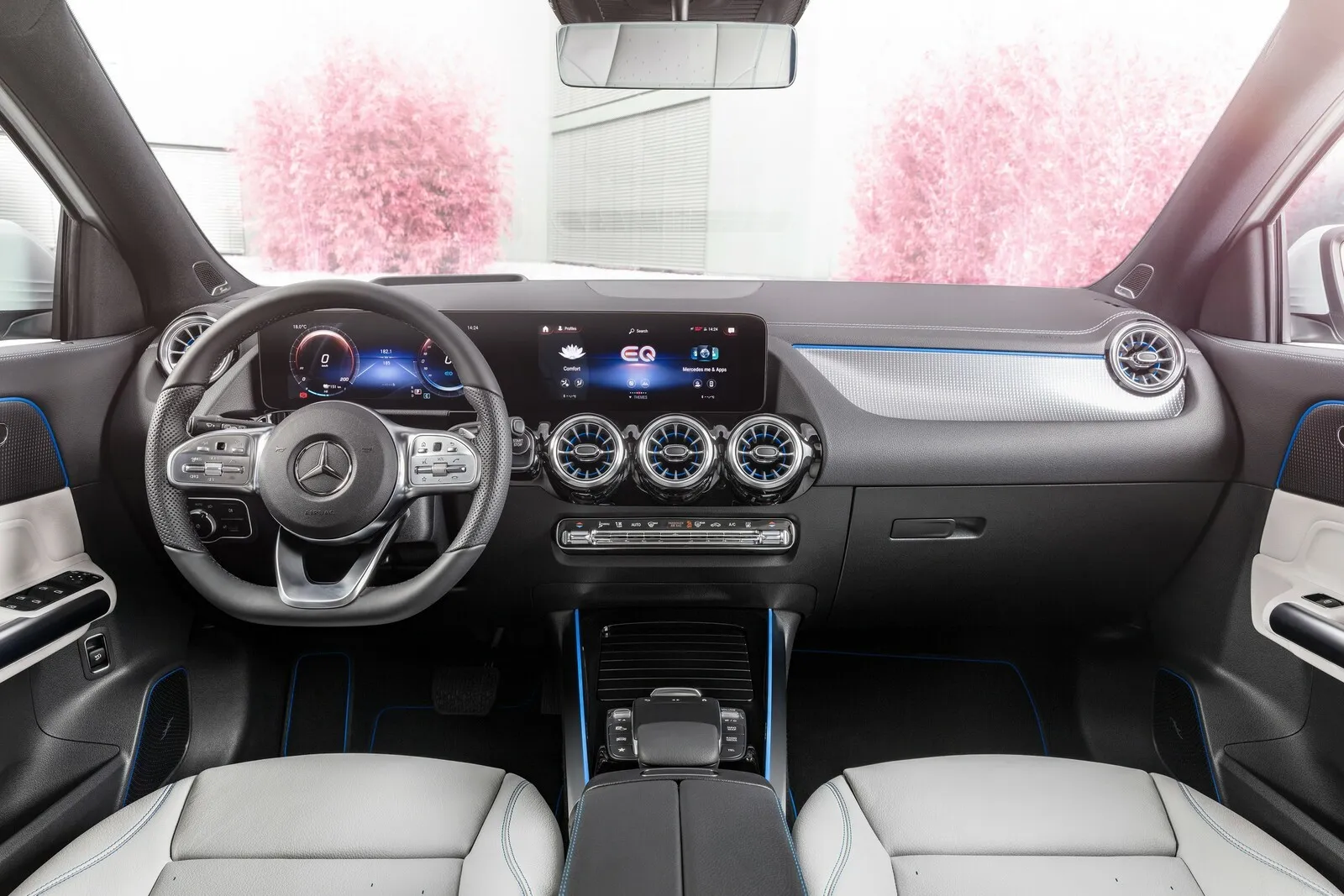 Wer die Option „Wide Screen Cockpit‟  bestellt, erhält zwei 10,25-Zoll-Monitore.