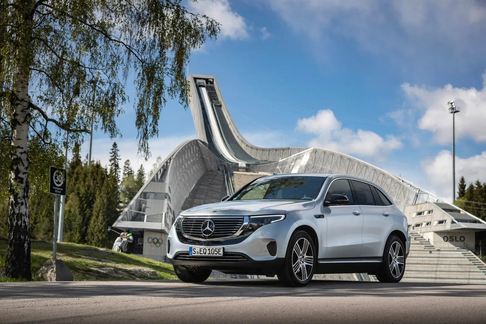 Mercedes EQC 400 4Matic: Auf nur etwas höherem Level liegen die Wartungskosten des schwäbischen Elektro-SUVs. Von den 1.606 Euro entfallen alleine 1.085 Euro auf die Arbeitskosten (Platz sieben).