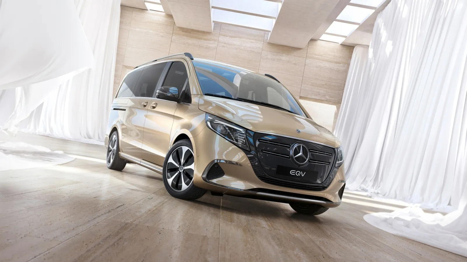 Bei Mercedes feiert unter anderem der neue elektrische Nobelshuttle EQV Messepremiere. Des Weiteren wird Mercedes auch den EQA, EQB und eine Stromerstudie zeigen.