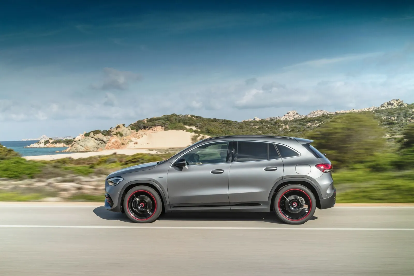 Platz 11: Mit Wartungskosten von mehr als 2.200 Euro liegt der Mercedes GLA 250e am unteren Ende unserer Wartungskosten-Hitliste.
