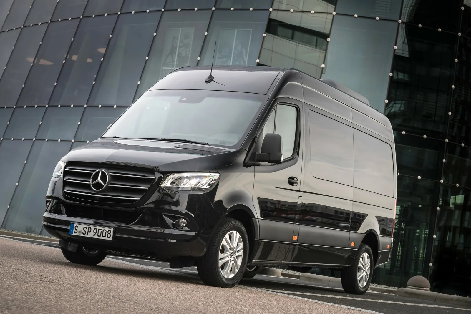 Mercedes-Benz Sprinter 211 CDI: Mit einem Gesamtbetrag von über 1.800 Euro Schlusslicht unseres Wartungskosten-Vergleichs für große Transporter.
