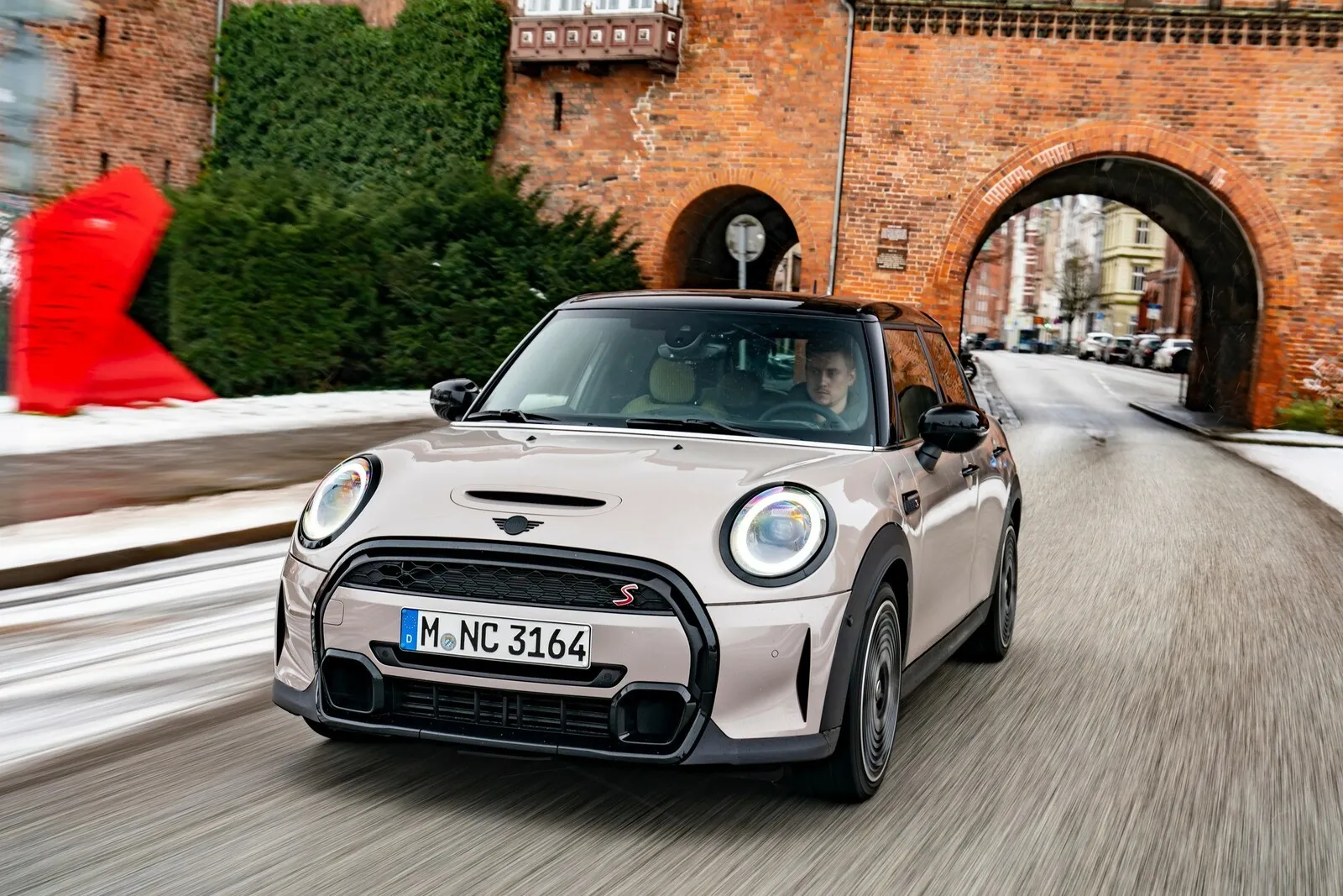 Mit Folgekosten knapp 490 Euro ist der 102 PS starke Mini One der günstige Kleinwagen in diesem Wartungskosten-Vergleich.