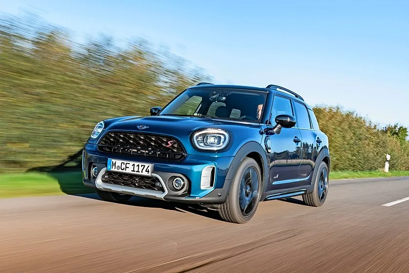 … Mini Cooper Countryman. Für den 136 PS starken Engländer entstehen in drei Jahren rund 1.030 Euro Wartungskosten.