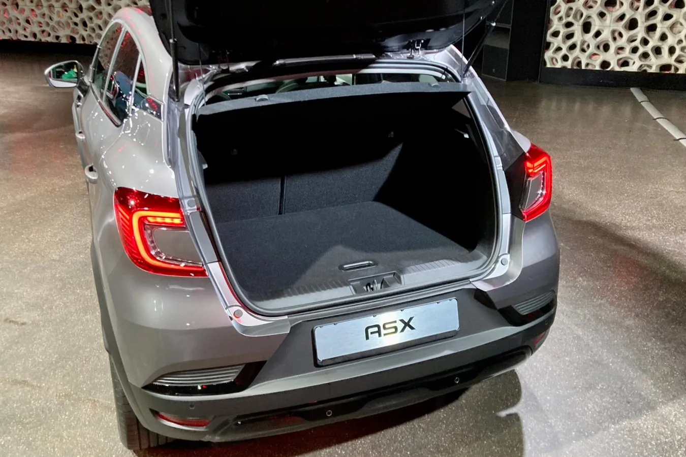 Der Kofferraum des Mitsubishi ASX lässt sich …