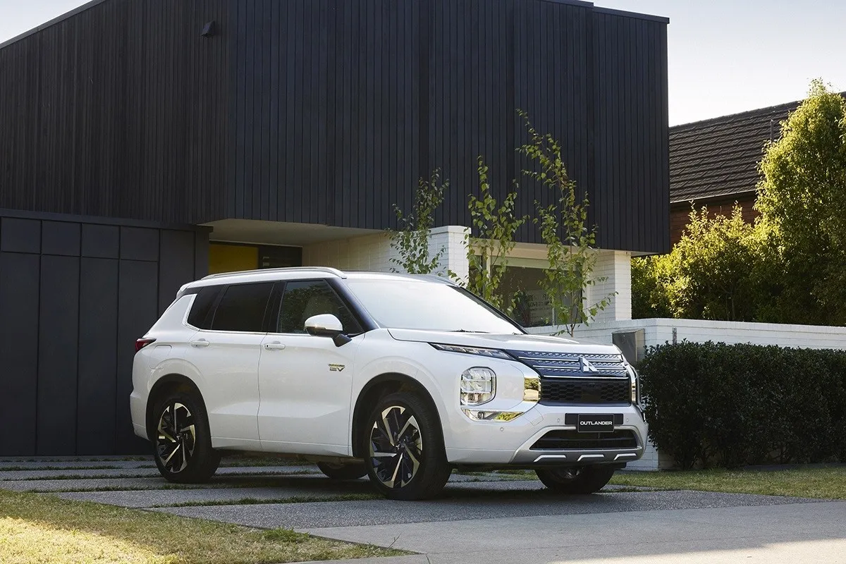 Ob der neue Outlander Plug-in-Hybrid nach Europa kommt, ist dagegen weiterhin nicht sicher.