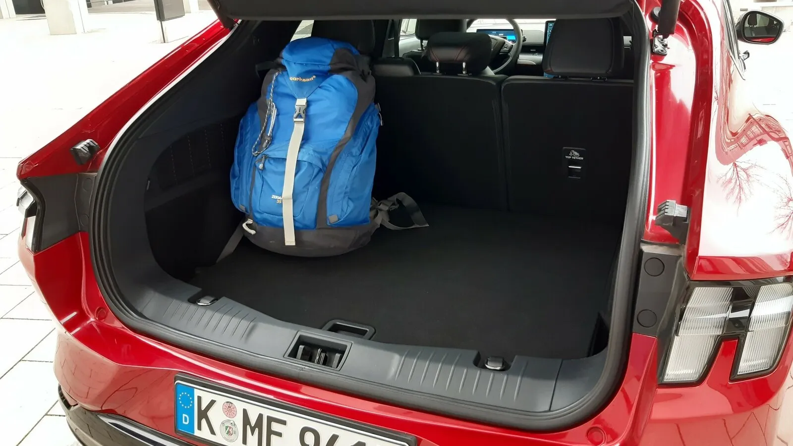 402 bis 1.420 Liter Kofferraumvolumen bietet der Mustang Mach-E.