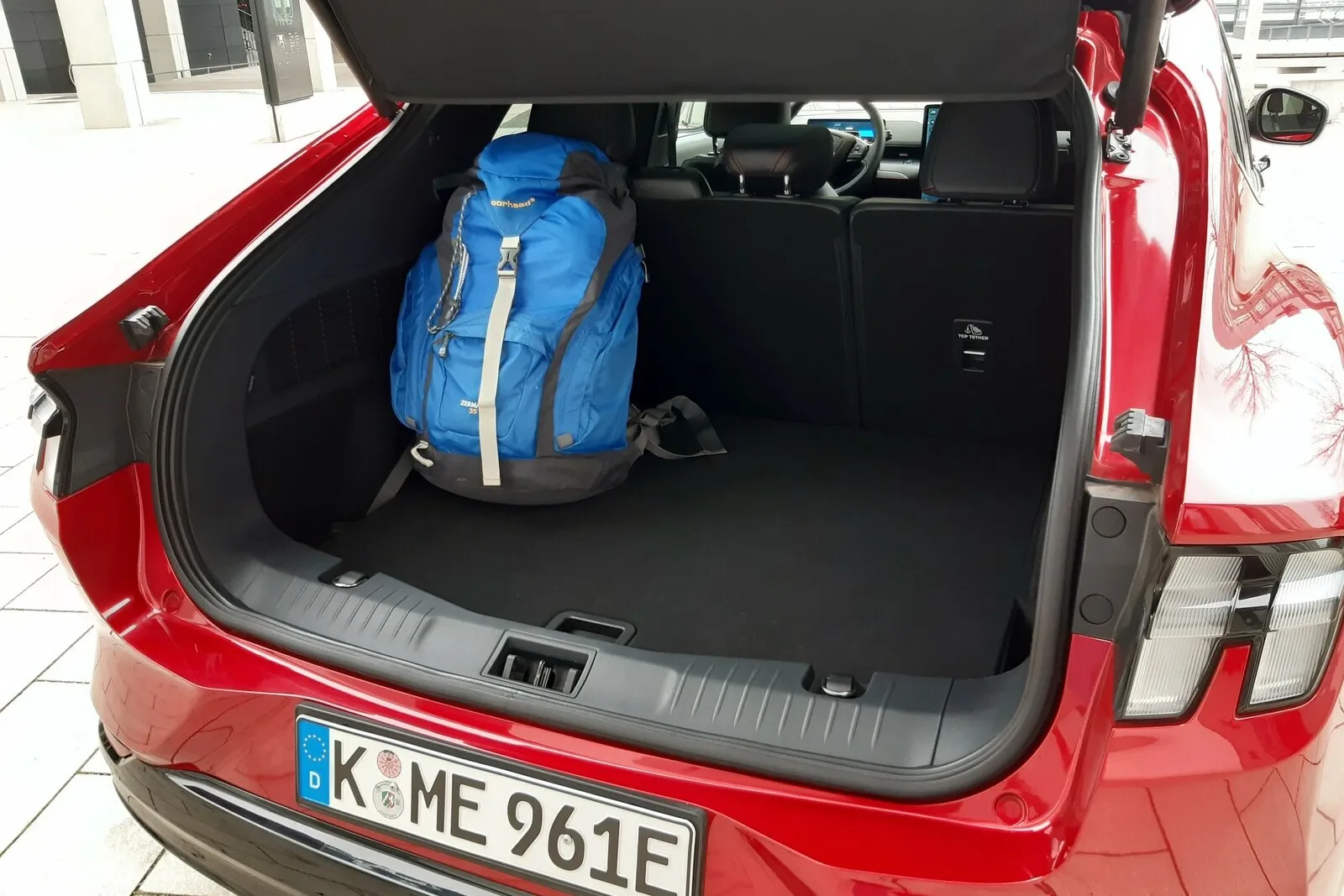 402 bis 1.420 Liter Kofferraumvolumen bietet der Mustang Mach-E.
