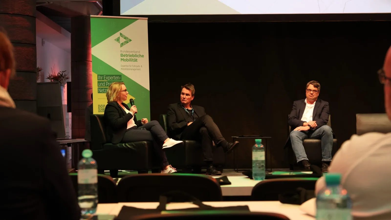 Der ÖPNV in der Diskussion zwischen Wirtschaft und Politik. V.l.n.r: Melanie Schmahl (Boehringer Ingelheim), Michael Frömming (Abteilungsleiter Mobilität, Ministerium für Klimaschutz, Umwelt, Energie und Mobilität Rheinland-Pfalz) und Christian Wagner (traffiQ).