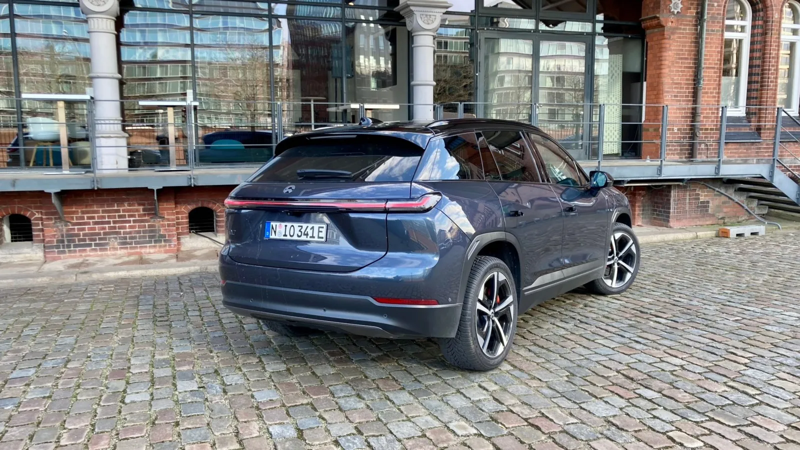 570 bis 1.545 Liter Gepäck passen in den Kofferraum von Nios Elektro-SUV.