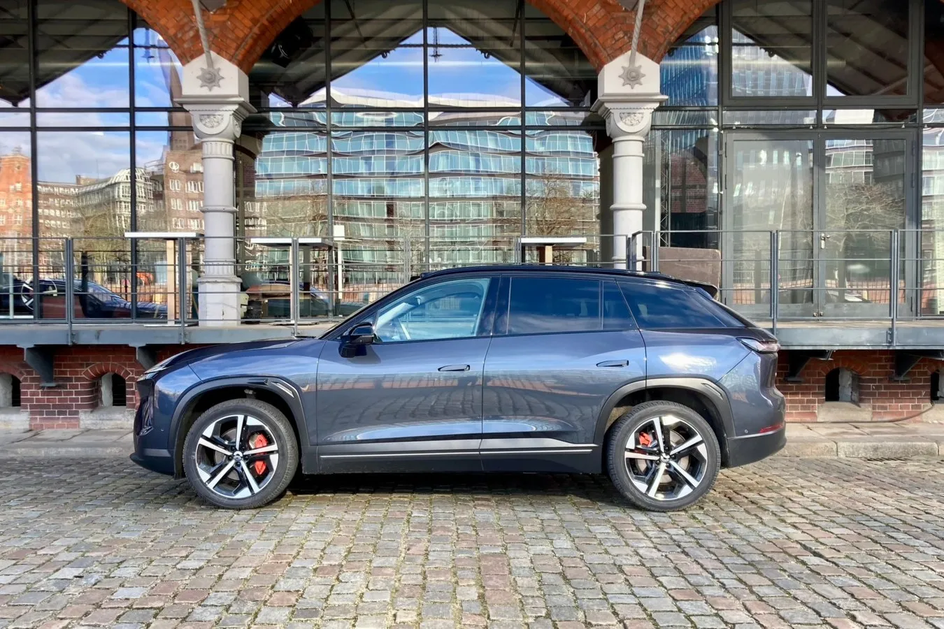 Mit 4,91 Meter Länge zielt der Nio EL7 direkt auf Audi Q8 e-Tron, BMW iX oder Mercedes EQE SUV.