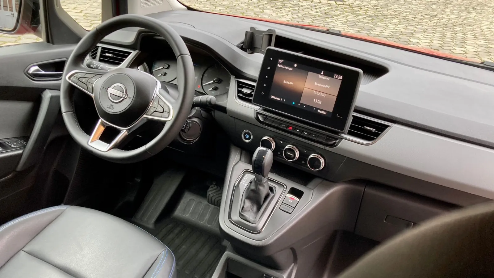 Ein 8-Zoll-Touchscreen ist ab N-Connecta Serie, im Acenta kostet er als Teil des Fahrerassistenz-Pakets Plus 1.890 Euro.
