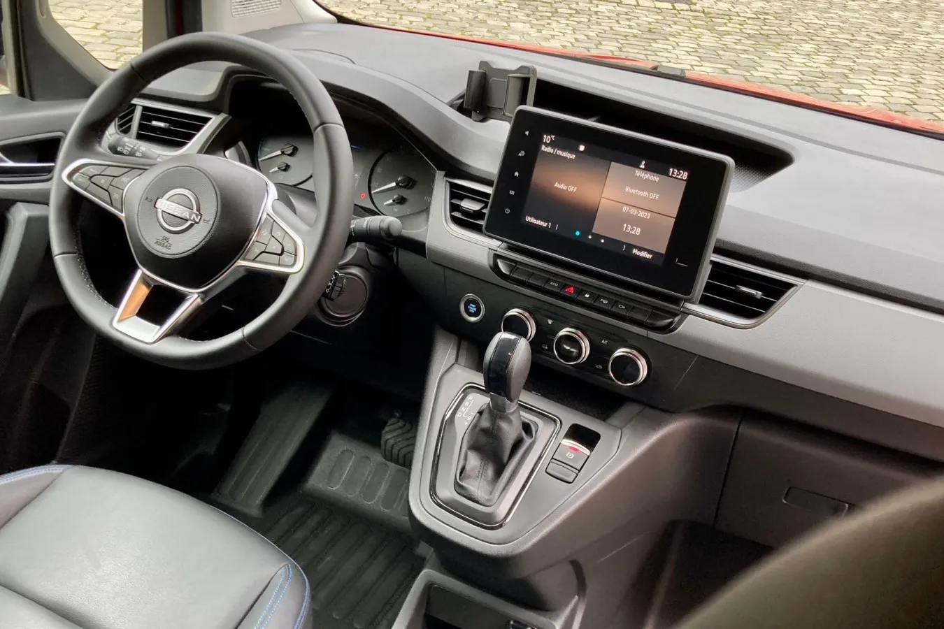 Ein 8-Zoll-Touchscreen ist ab N-Connecta Serie, im Acenta kostet er als Teil des Fahrerassistenz-Pakets Plus 1.890 Euro.