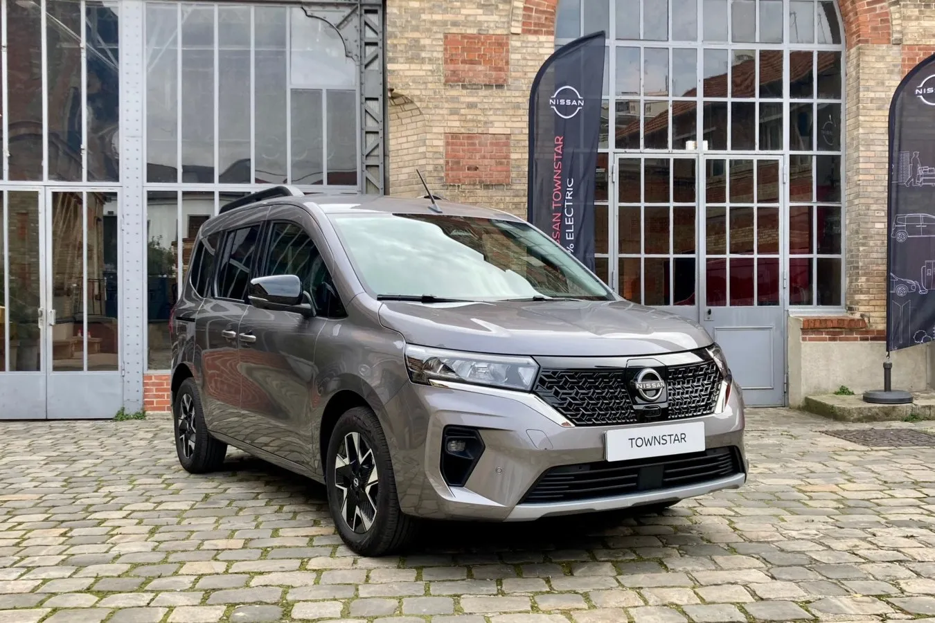 Noch in diesem Jahr soll der Nissan Townstar EV auch als Kombi kommen.