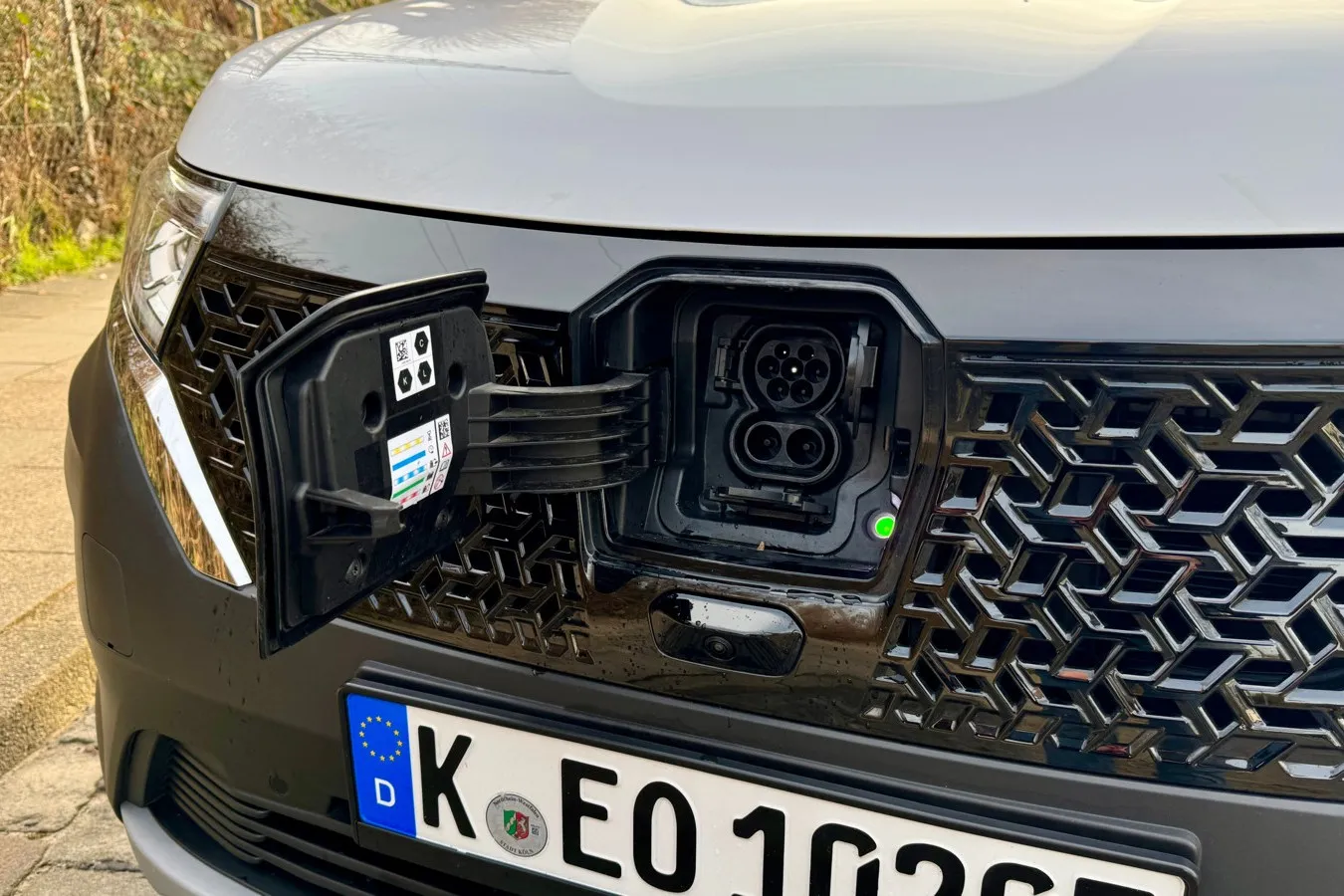 Geladen wir der Townstar EV an der DC-Säule mit maximal 80 kW, dafür geht es an der AC-Säule schnell (ausstattungsabhängig bis zu 22 kW).