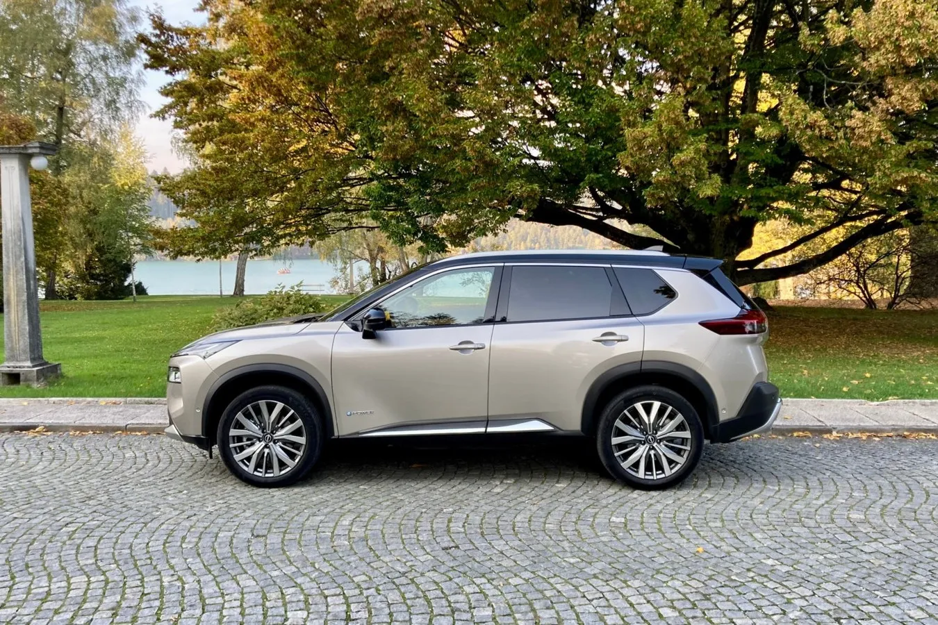 Optisch wirkt der Nissan X-Trail kleiner, als er eigentlich ist.