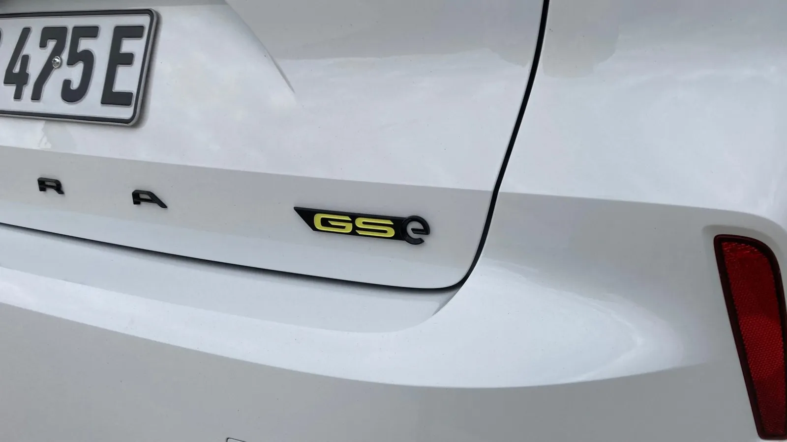 Außerdem Erkennungszeichen für die stärksten Astra und Grandland: das GSe-Logo.