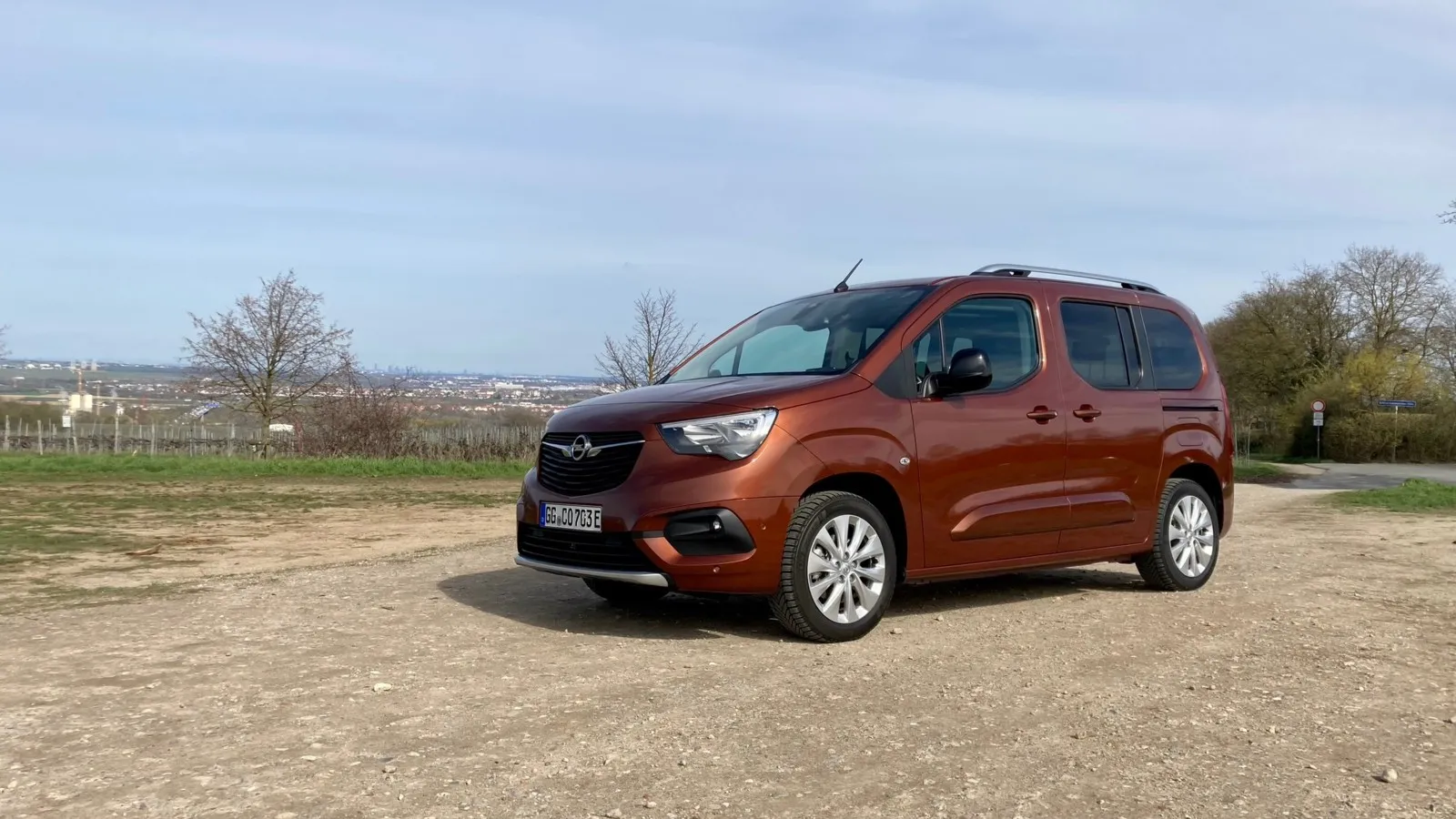 Auch die Kombiversion des Opel Combo, den Combo Life, gibt es nur noch mit Elektromotor.