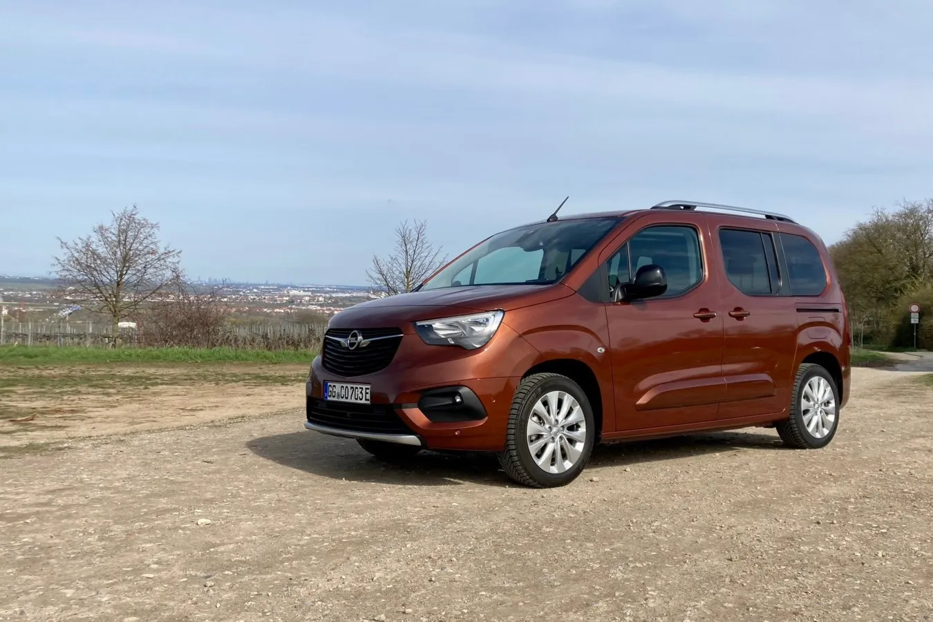 Auch die Kombiversion des Opel Combo, den Combo Life, gibt es nur noch mit Elektromotor.