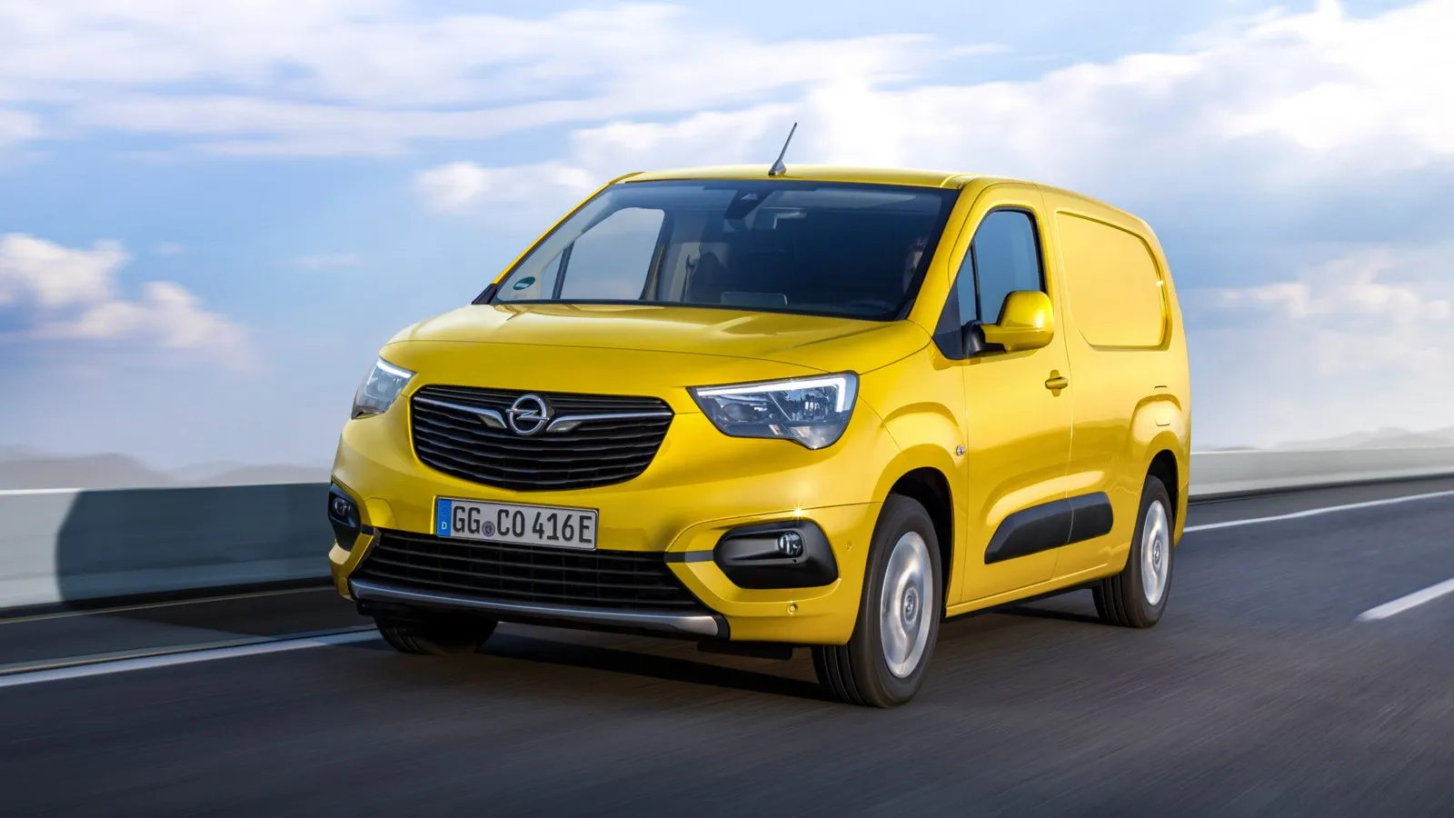 Opel Combo-e Cargo 50 kWh: Mit 1.220 Euro liegen die Wartungskosten des Rüsselsheimers rund 200 Euro über denen seiner Konzerngeschwister von Citroen und Peugeot.