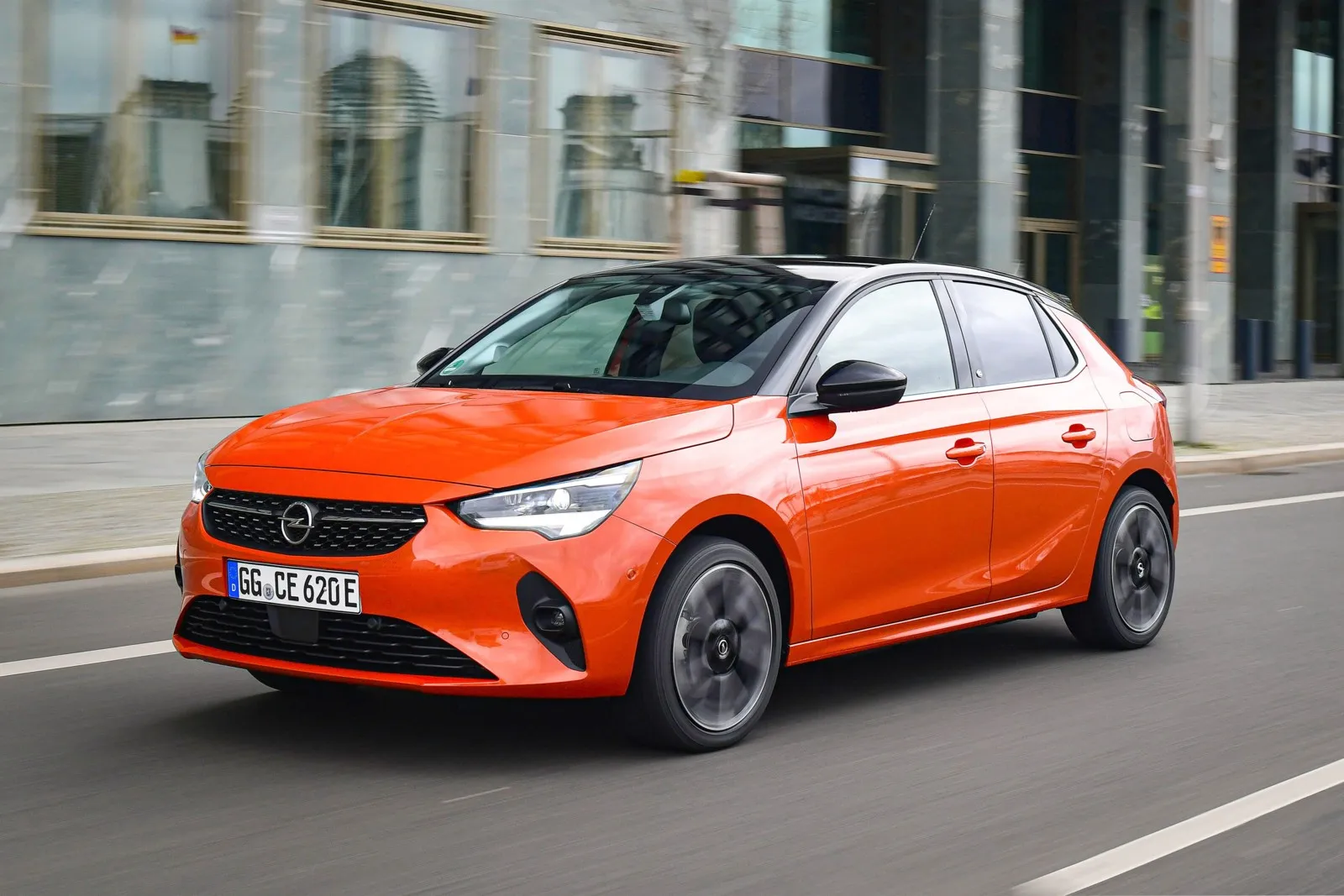 Opel Corsa-e: Mit Gesamtwartungskosten von 912 Euro liegt der Rüsselsheimer Elektro-Corsa sicher in den Top Five der Wartungs-Geizhälse.