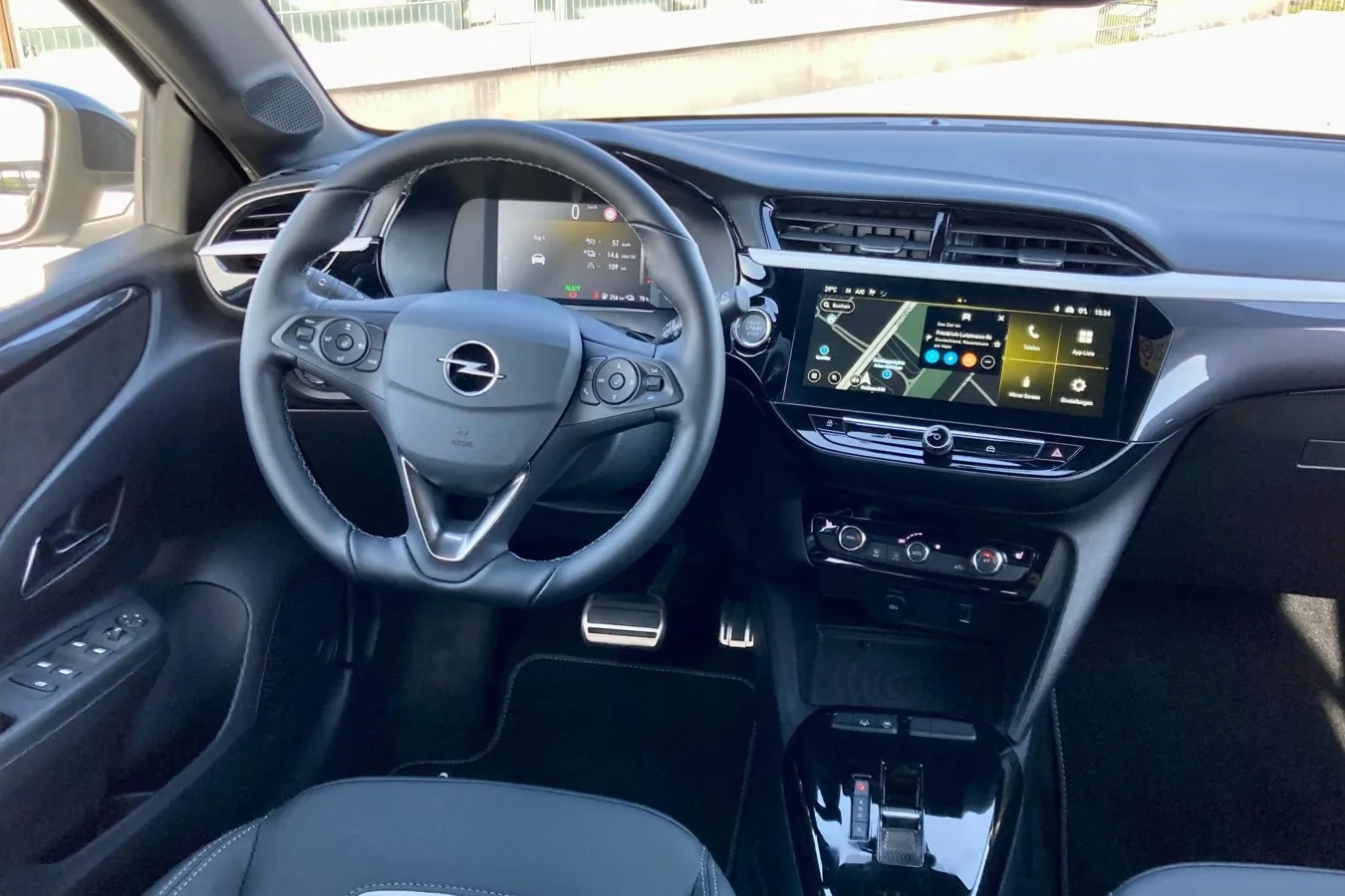 Maximal 10 Zoll misst der Touchscreen im Corsa jetzt, die Digitalinstrumente 7 Zoll – allerdings ebenfalls nur in der Toplinie GS.